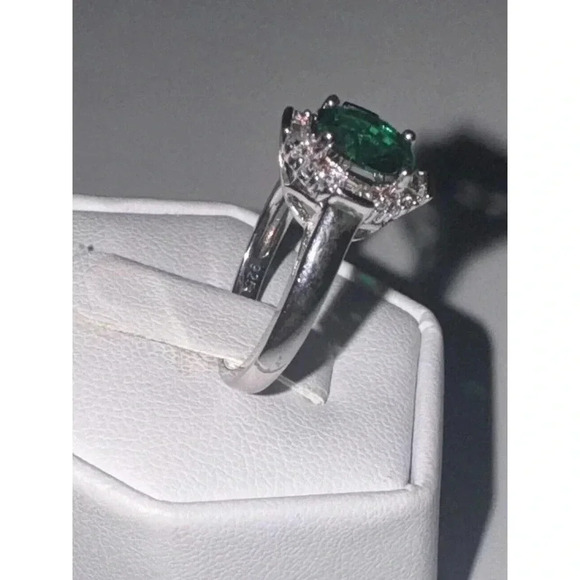 P Star M Sterling Silver 925 White Topaz & Emerald Green Stone Ring Size 6.75 - Picture 4 of 10